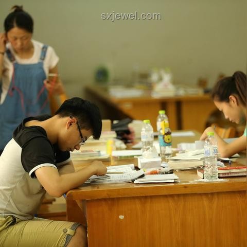 985舰启航：高考祝福的跨界创新火花